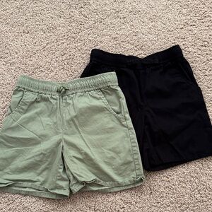 Cat & Jack Girl's Black and Light Green Flat Front Shorts